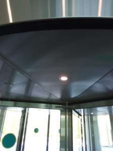 Автоматические револьверные двери