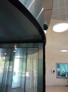 Автоматические револьверные двери